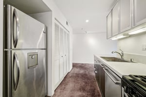 Waring Ave 3-S1111-016r.jpg