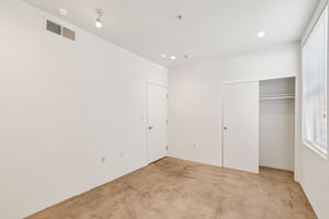 Waring Ave 3-S1111-020r.jpg