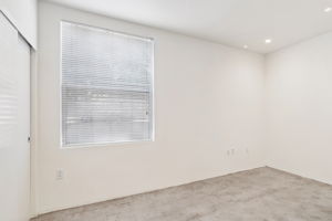 Waring Ave 3-S1111-019rr