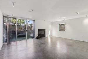 Waring Ave 3-S2611-007.jpg