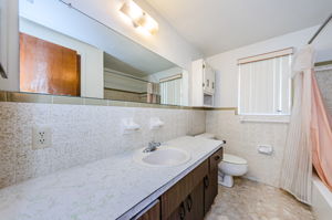 Bathroom 2a-3