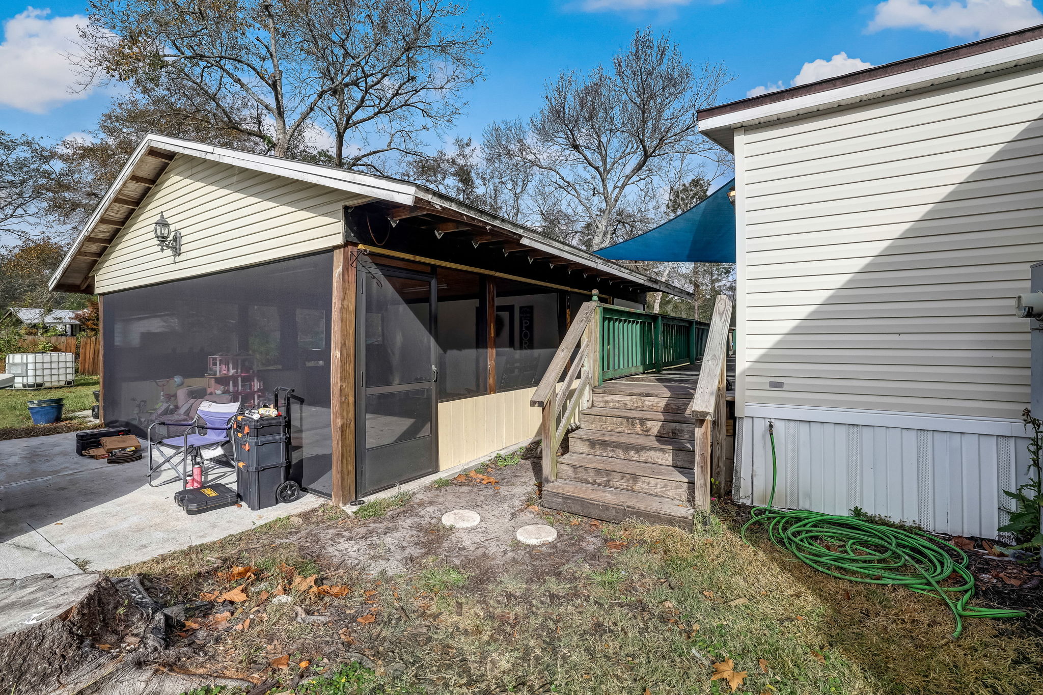 Screened-in Porch