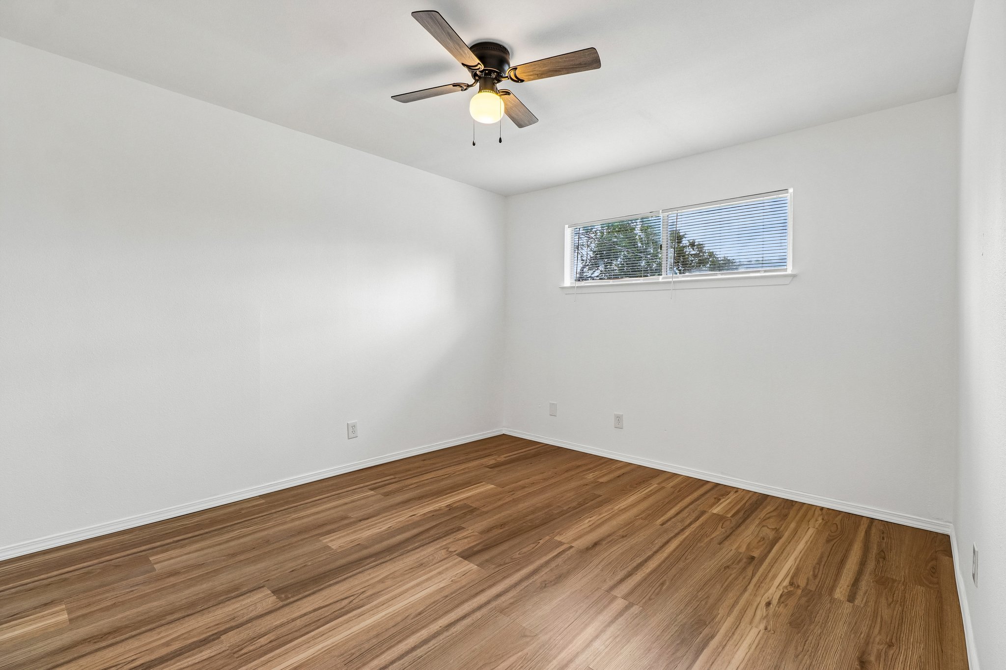 Coventry Ln-S0206-019.jpg