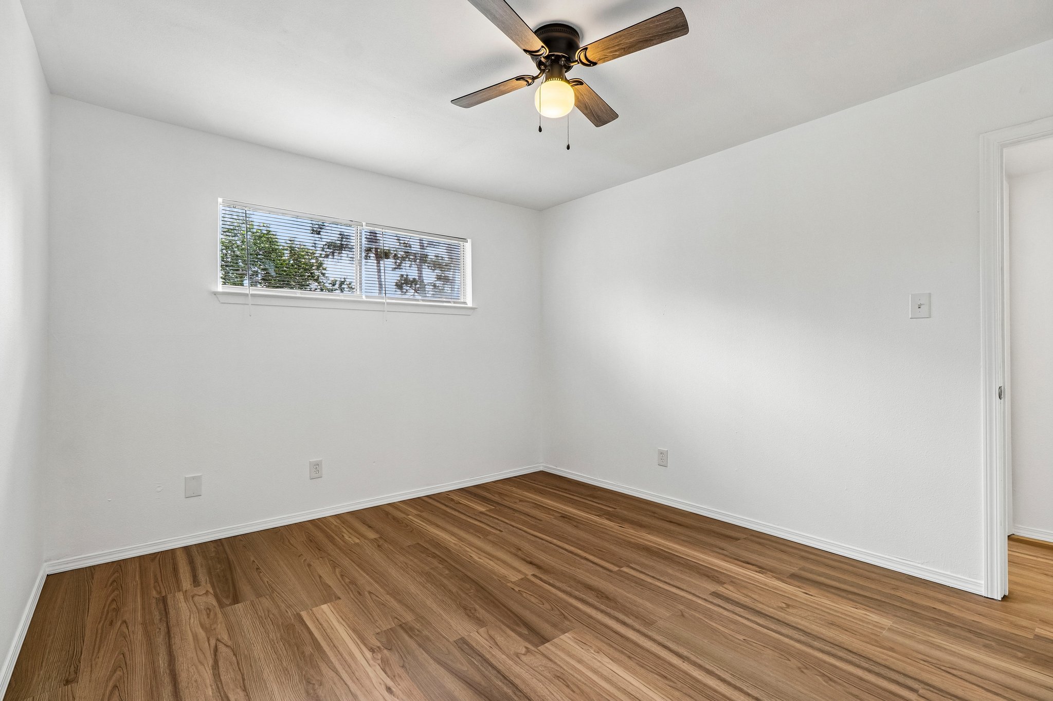Coventry Ln-S0206-020.jpg