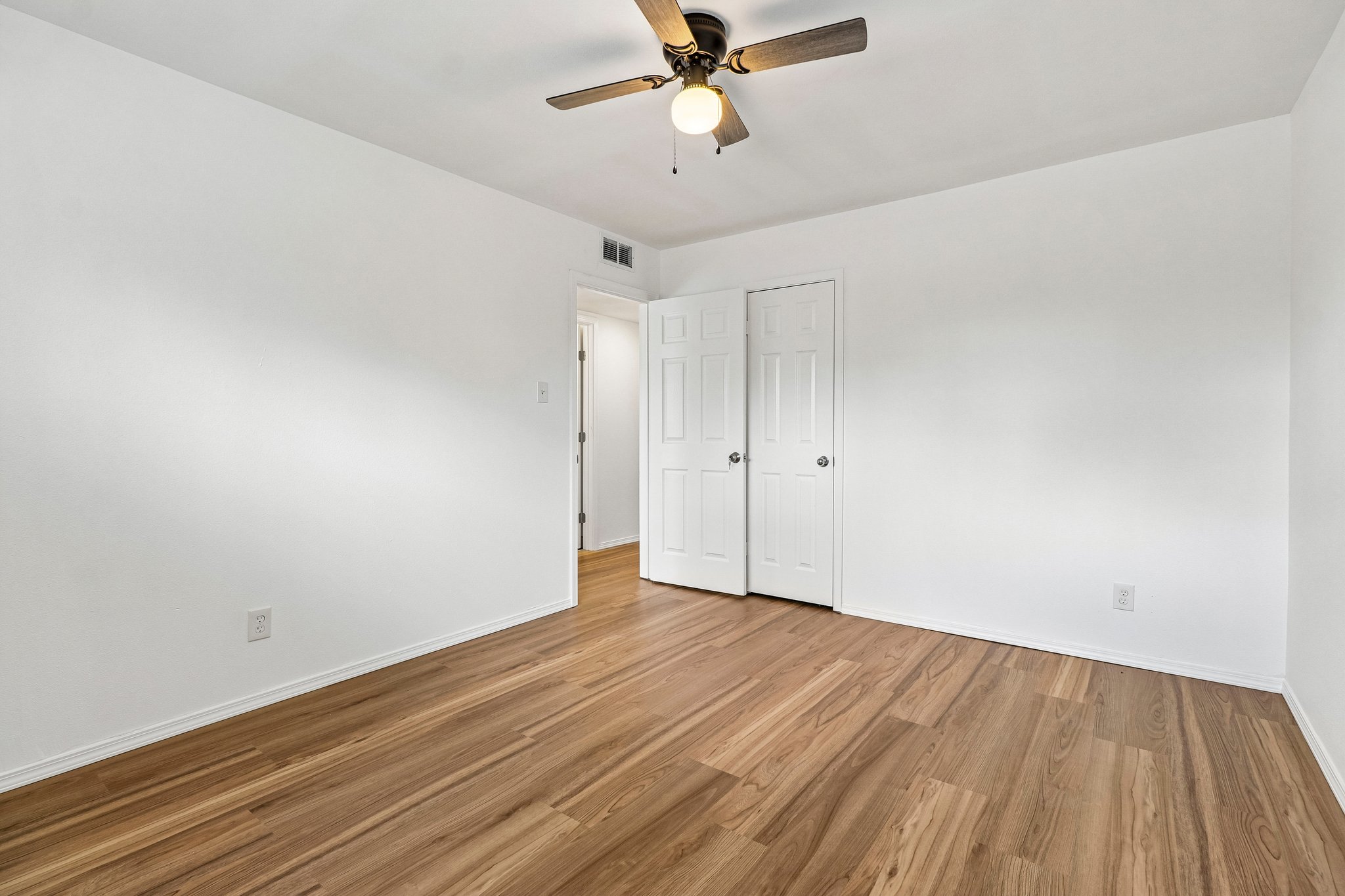 Coventry Ln-S0206-021.jpg