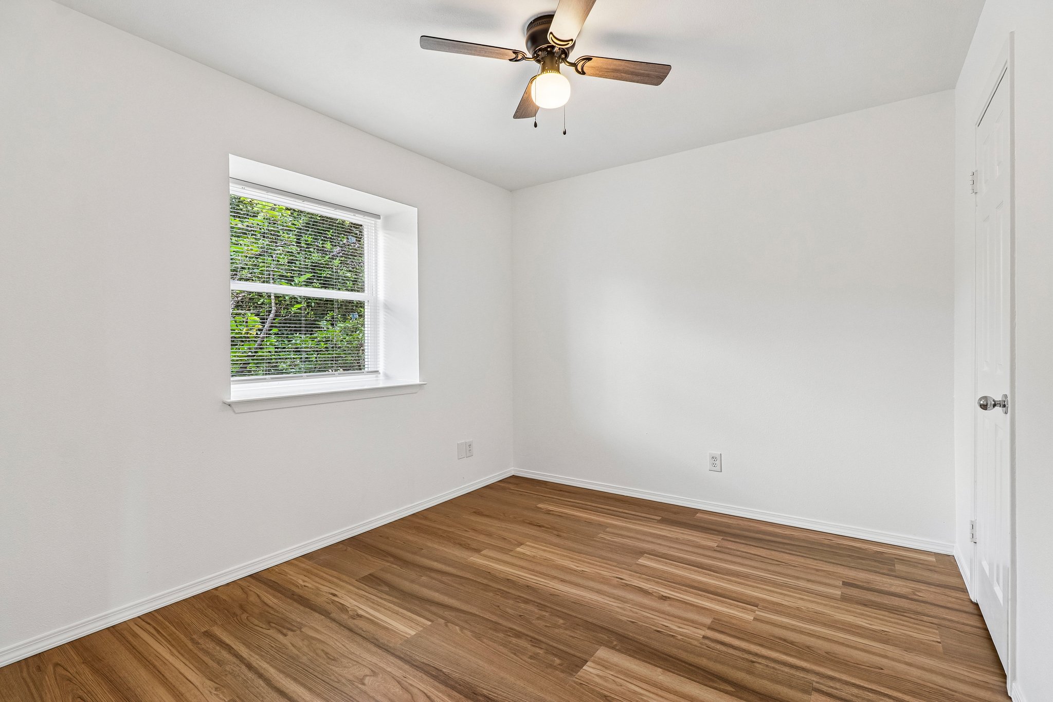 Coventry Ln-S0206-024.jpg