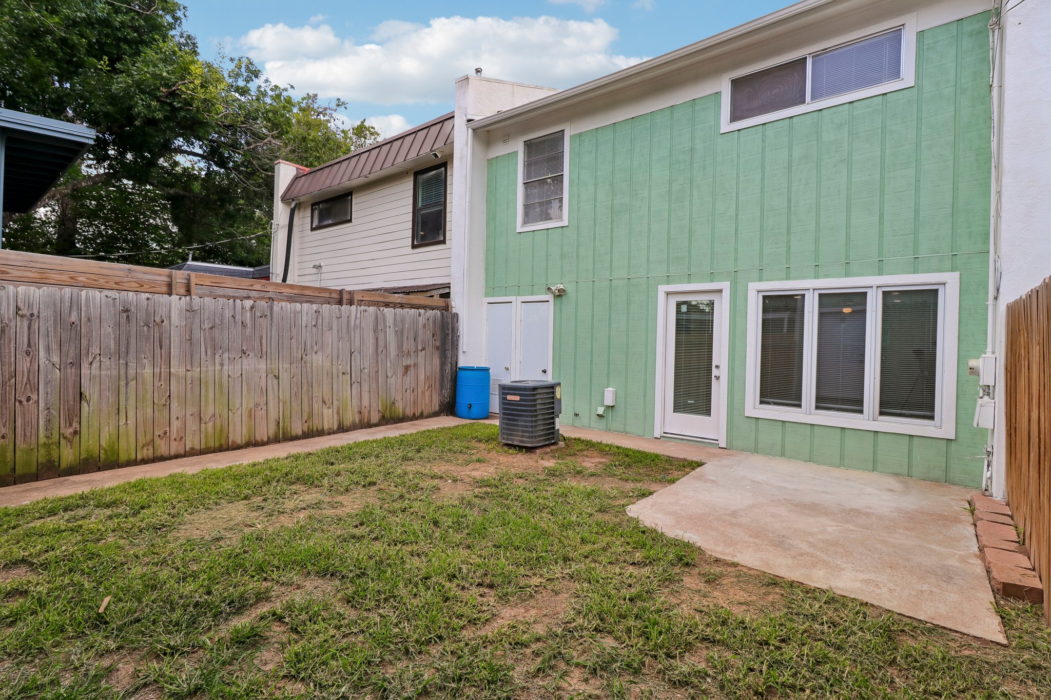 Coventry Ln-S0206-029.jpg