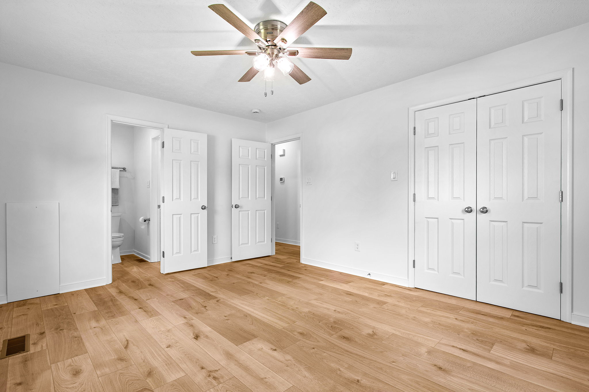 20-Primary Bedroom