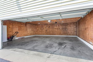 32-Garage
