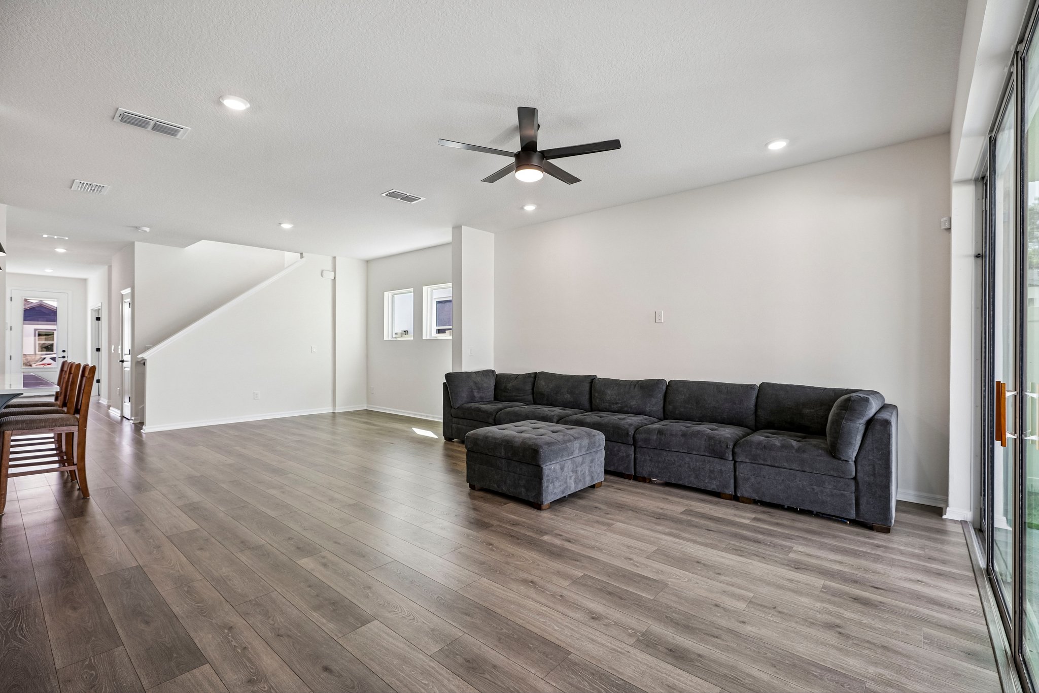 Native Oak St-S1909-013.jpg