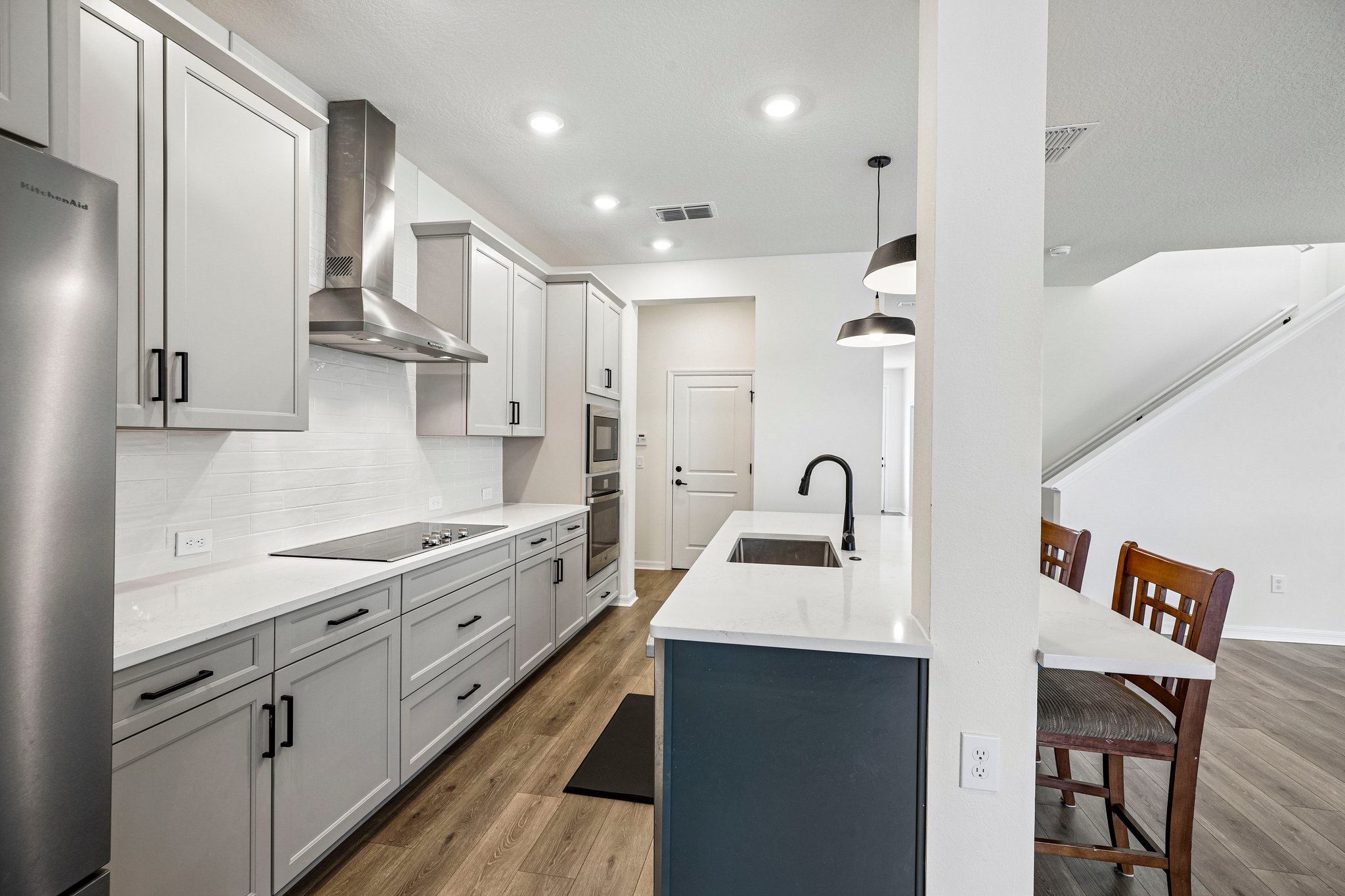 Native Oak St-S1909-022.jpg