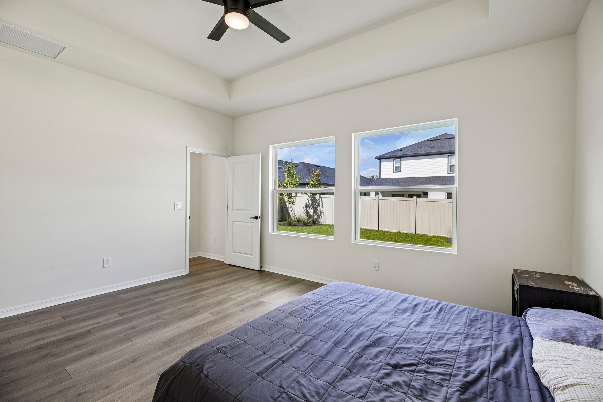 Native Oak St-S1909-032.jpg