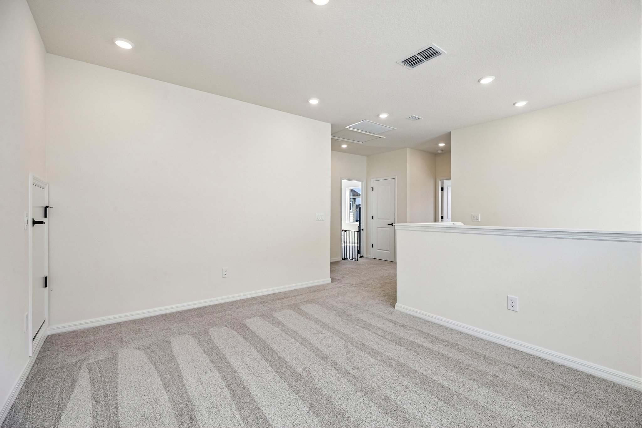 Native Oak St-S1909-039.jpg