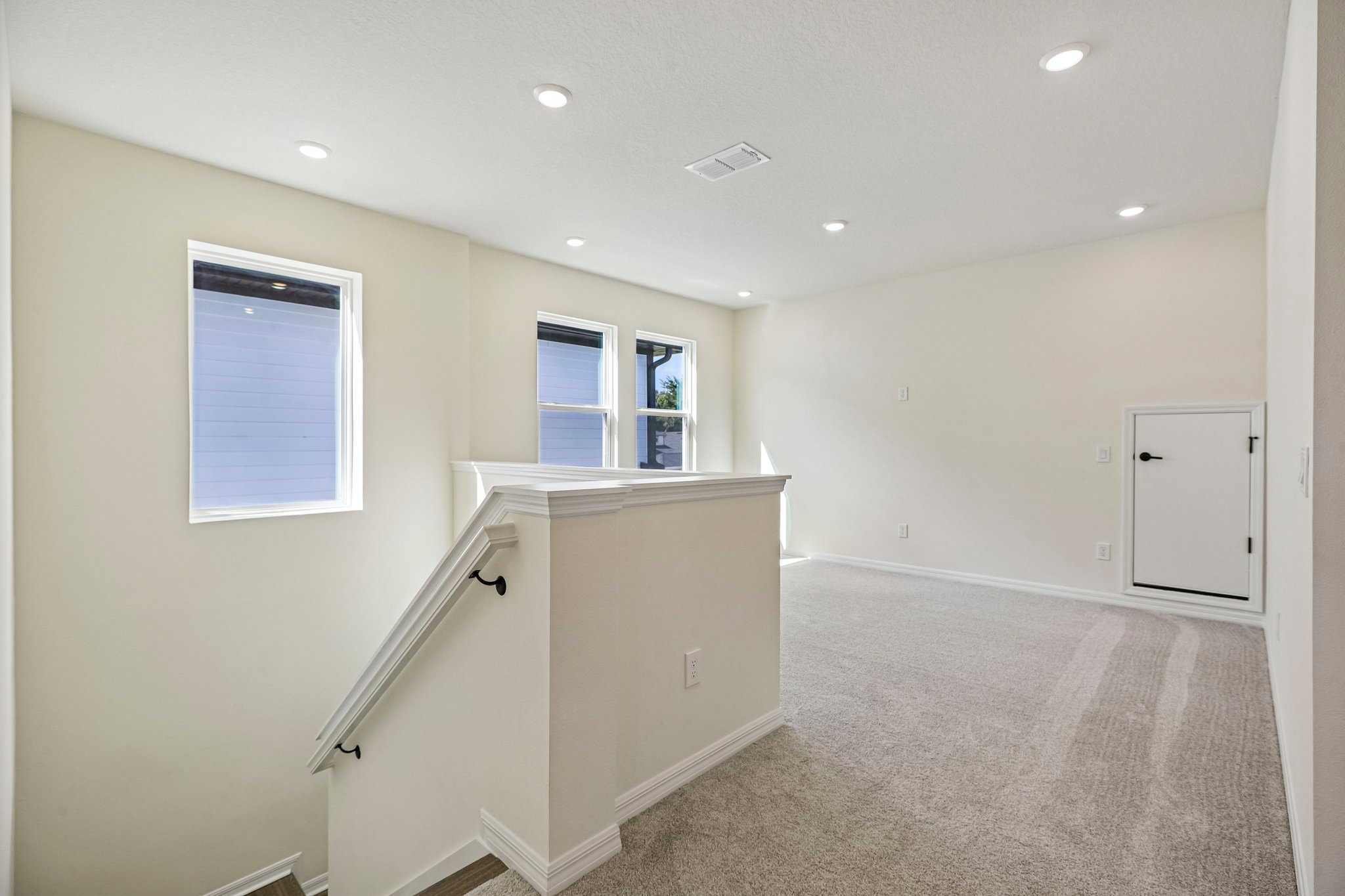 Native Oak St-S1909-041.jpg