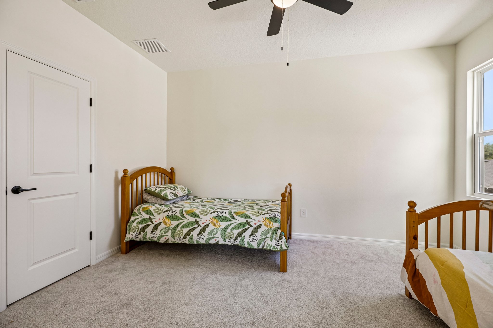Native Oak St-S1909-046.jpg