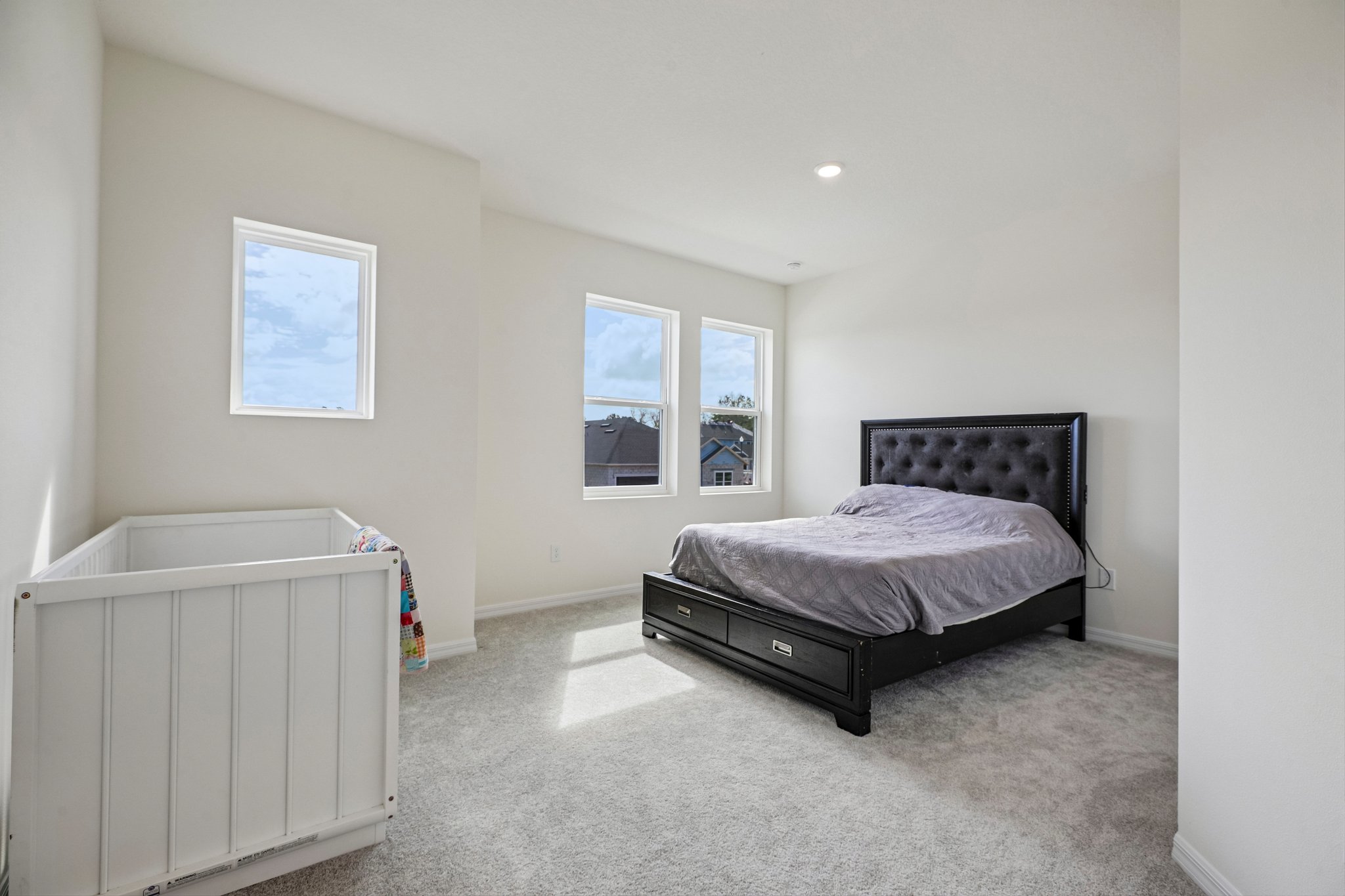 Native Oak St-S1909-055.jpg