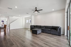Native Oak St-S1909-013.jpg