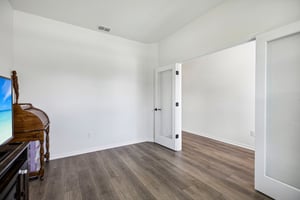 Native Oak St-S1909-026.jpg