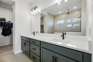 Native Oak St-S1909-033.jpg