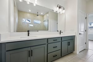 Native Oak St-S1909-035.jpg