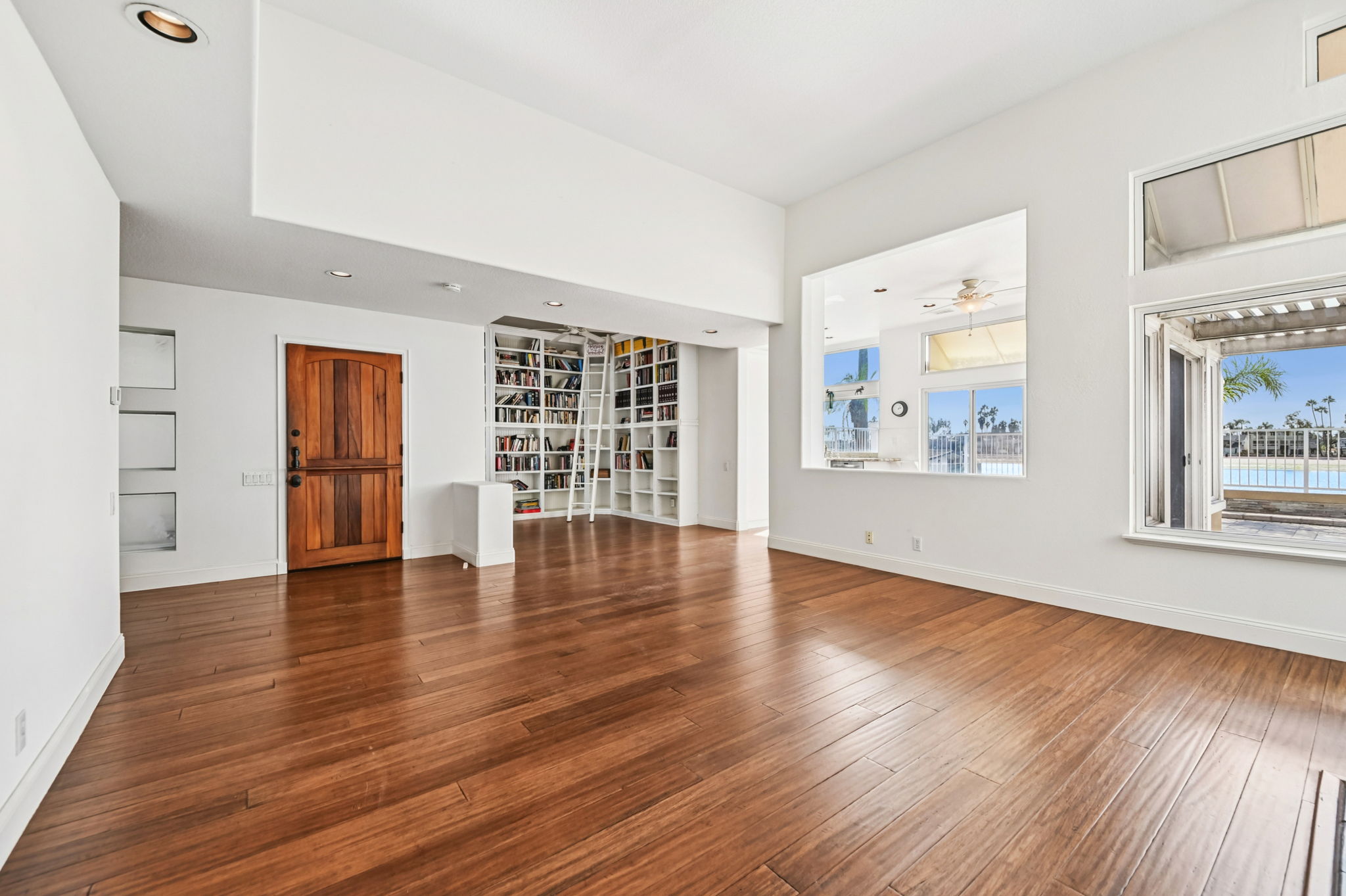 5812 Spinnaker Bay Dr-L0611-011