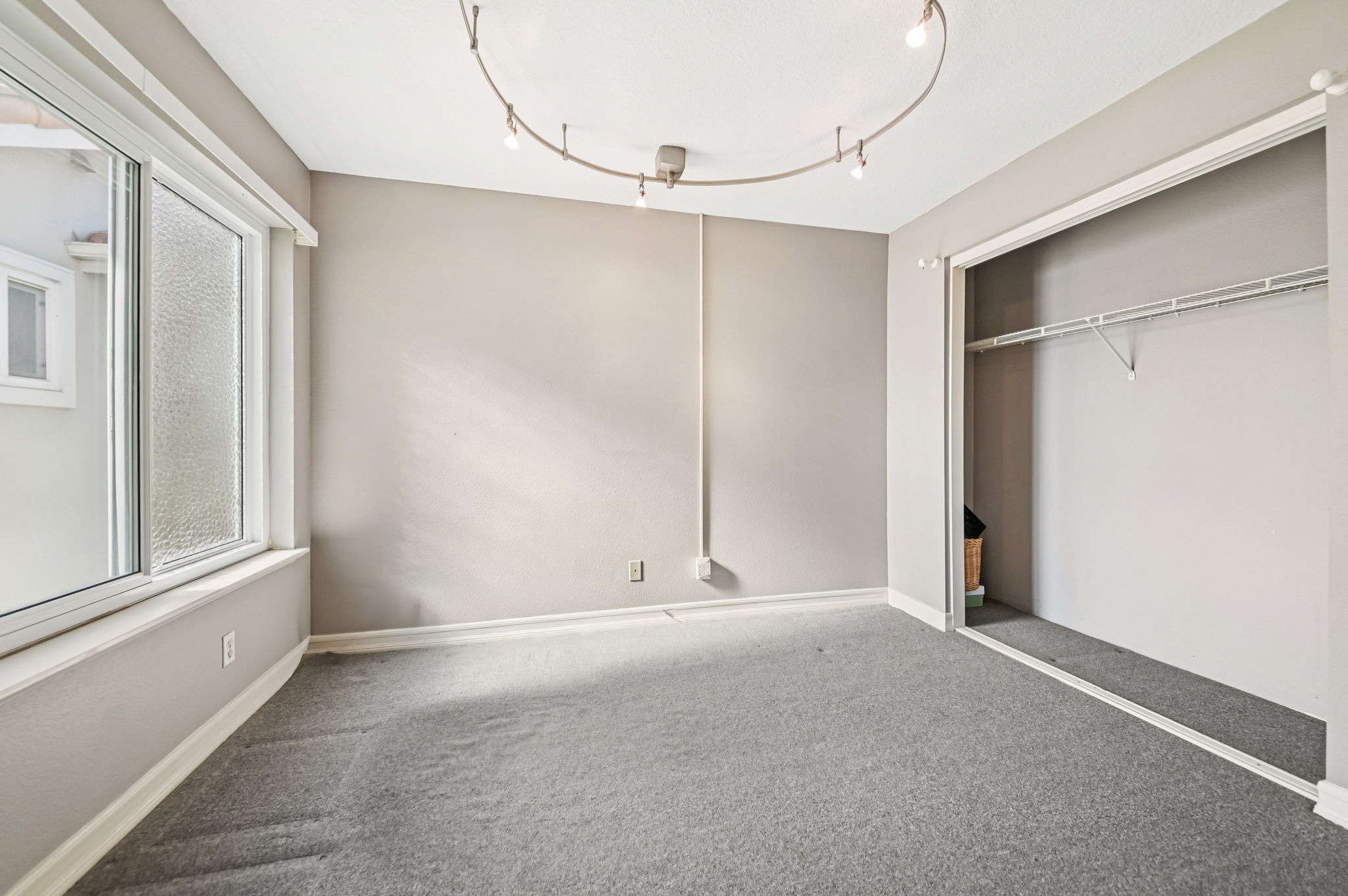 5812 Spinnaker Bay Dr-L0611-033