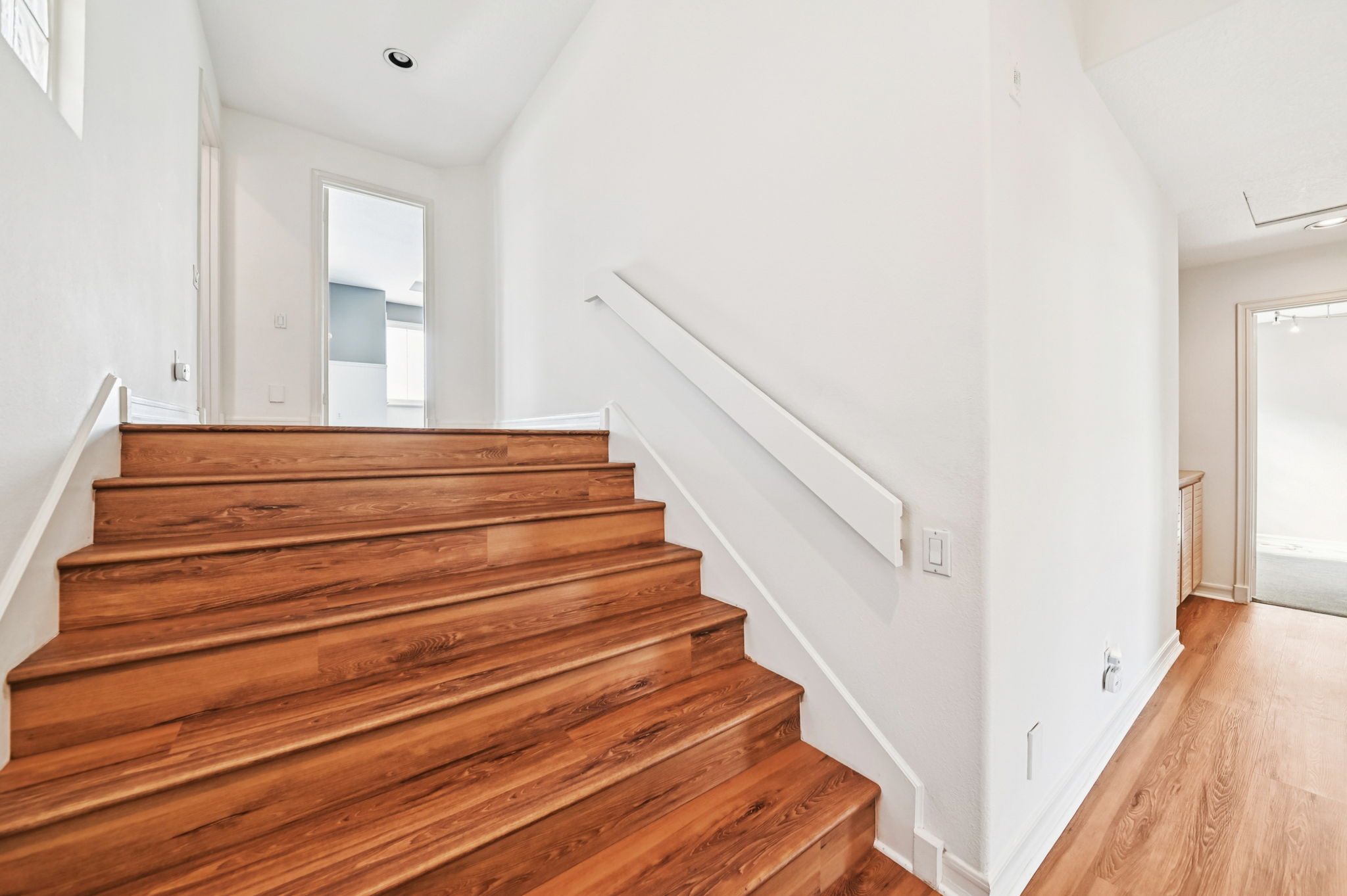 5812 Spinnaker Bay Dr-L0611-037