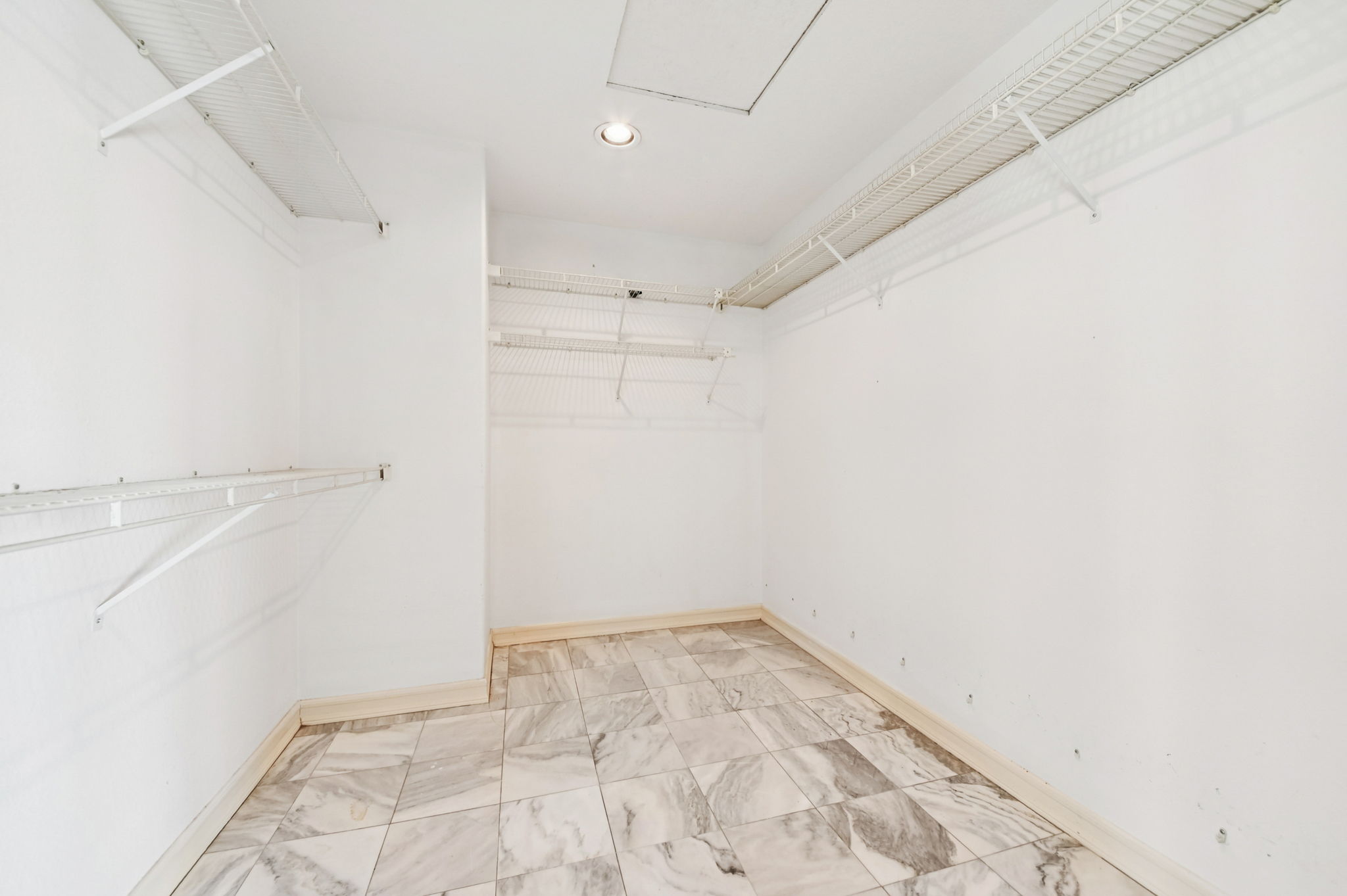 5812 Spinnaker Bay Dr-L0611-042