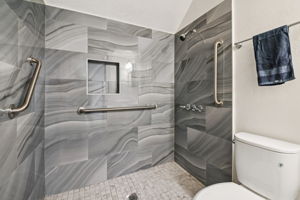 5812 Spinnaker Bay Dr-L0611-048