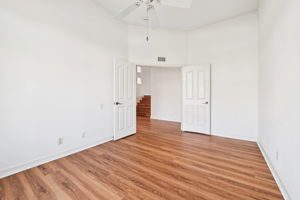 5812 Spinnaker Bay Dr-L0611-032