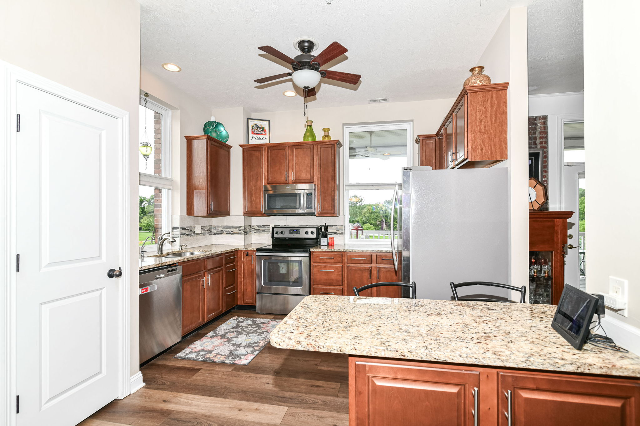 5813 Lawton Loop E Dr apt 6, Indianapolis, IN 46216 Indy Realty Pics