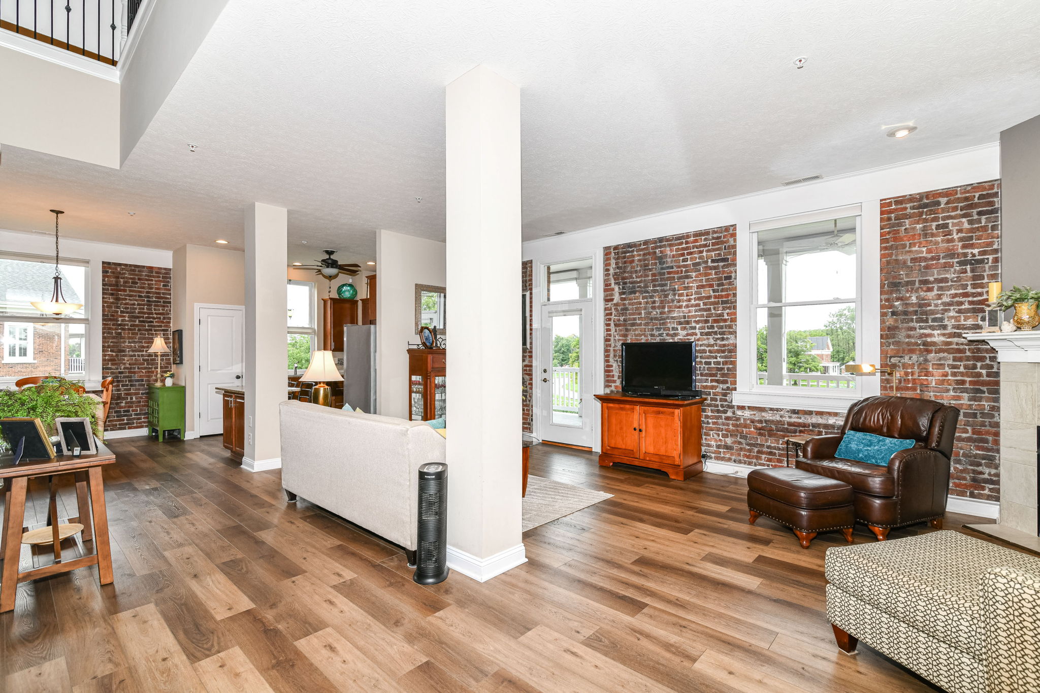 5813 Lawton Loop E Dr apt 6, Indianapolis, IN 46216 Indy Realty Pics