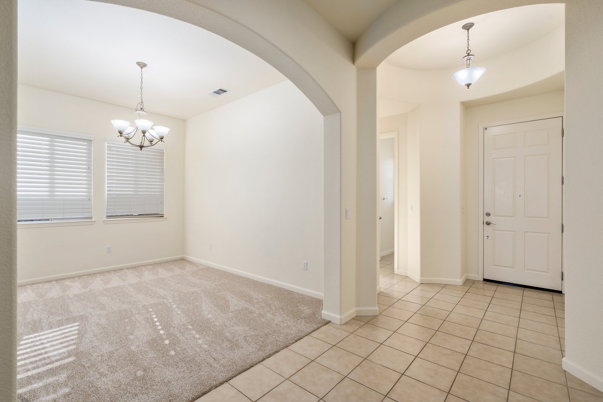 5816 Da Vinci Way, Sacramento, CA 95835, USA Photo 4