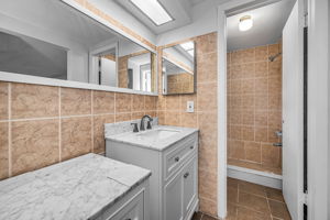 Primary Bathroom1a