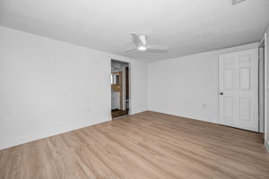 Primary Bedroom1b