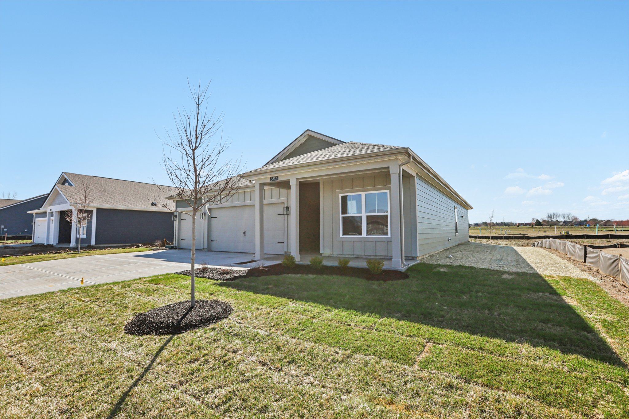 Crotal Ave-S1303-003.jpg