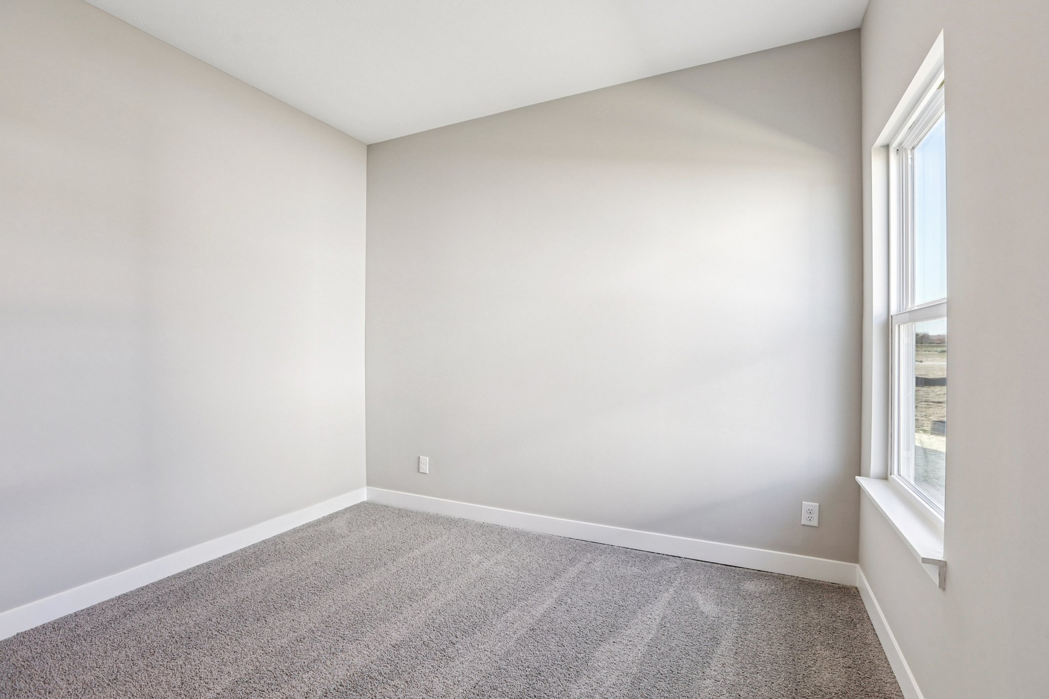 Crotal Ave-S1303-031.jpg