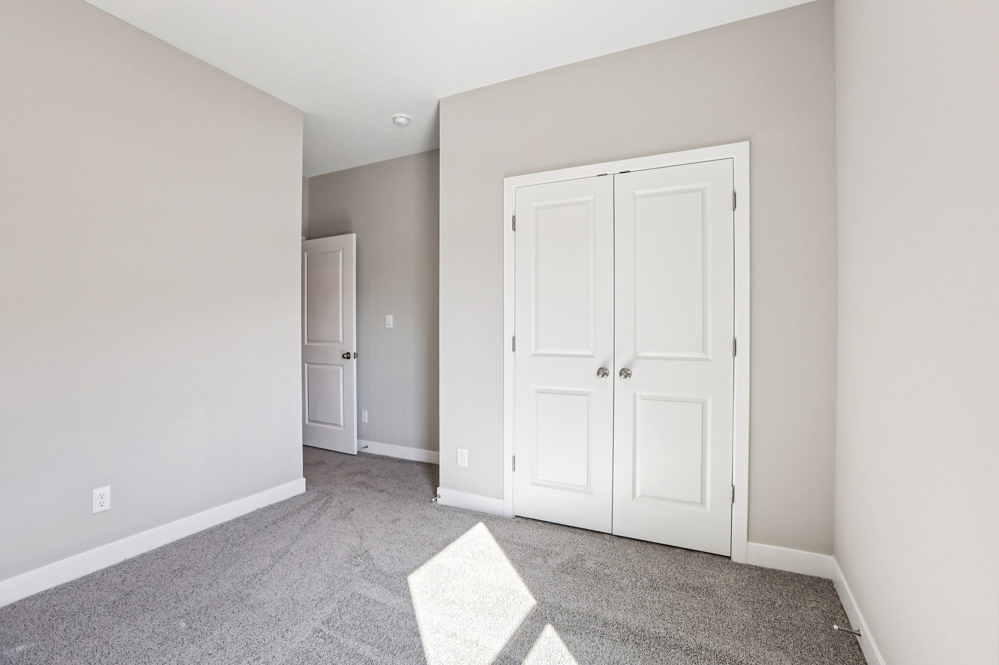 Crotal Ave-S1303-035.jpg