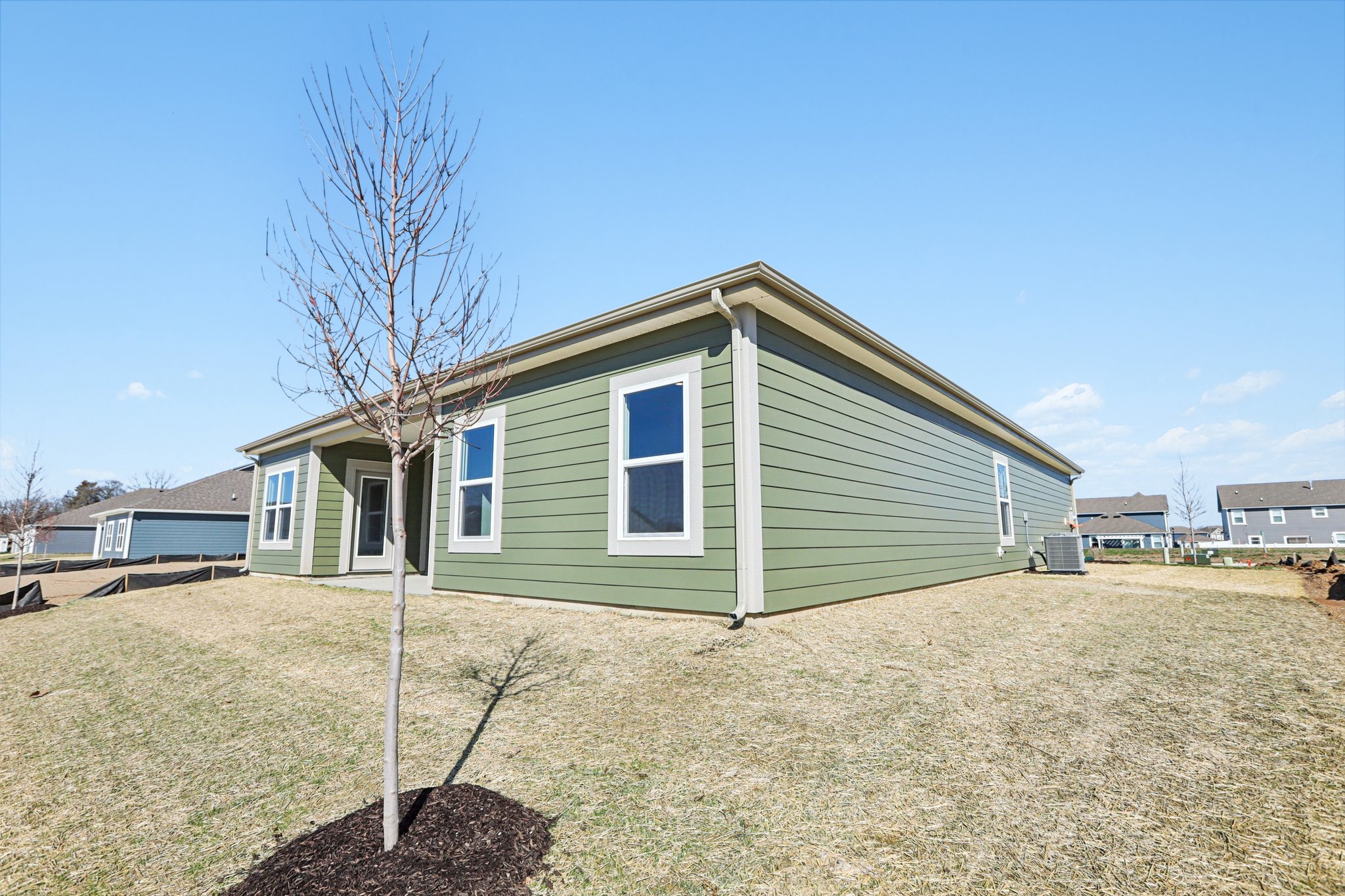 Crotal Ave-S1303-043.jpg