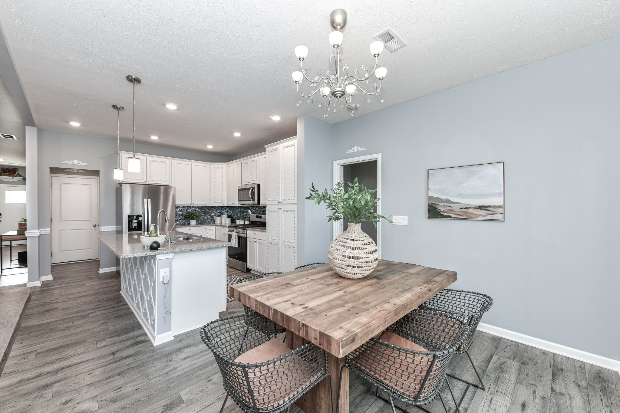 Kitchen & Breakfast Room