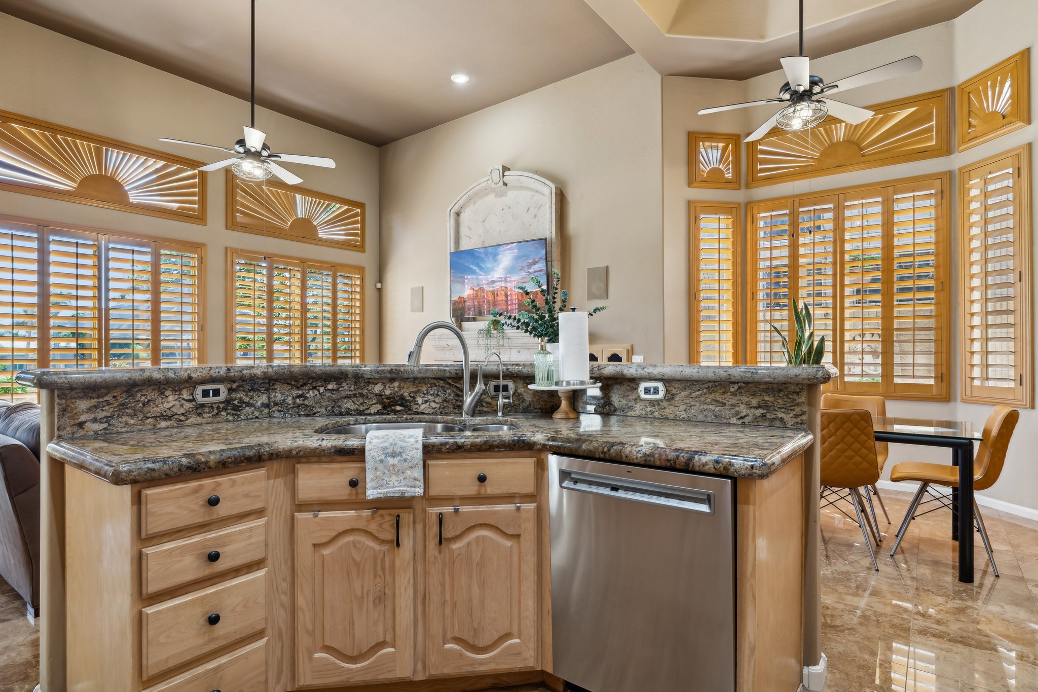 5819 W Abraham Ln, Glendale, AZ 85308-015.jpg