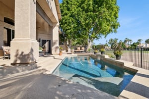 5819 W Abraham Ln - 009.jpg