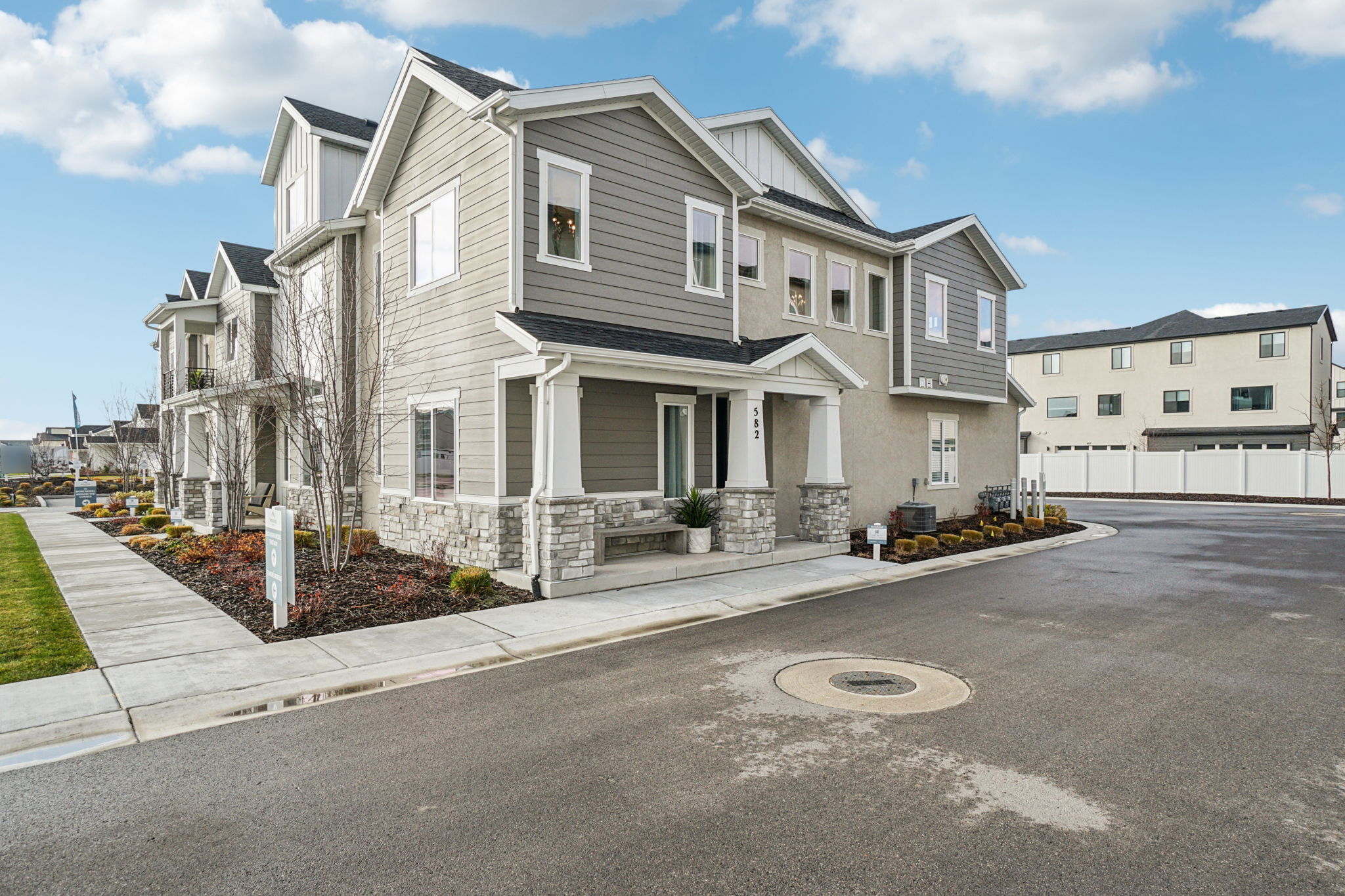 582 South 850 West-S0412-002