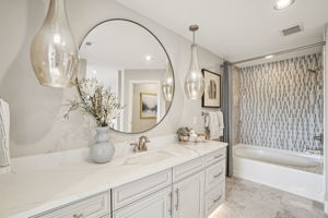 582 South 850 West-S0412-016