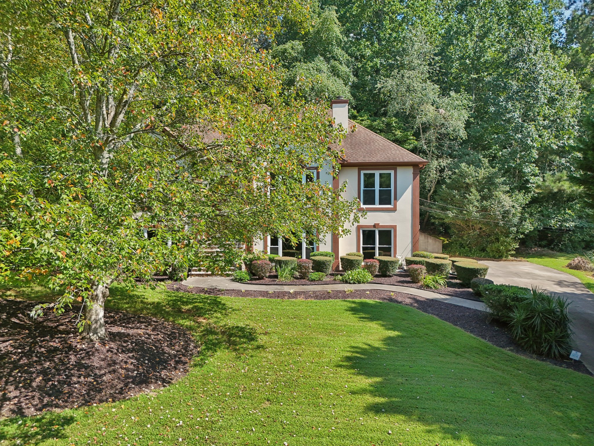 Elm Tree Dr NE-S2108-012.jpg