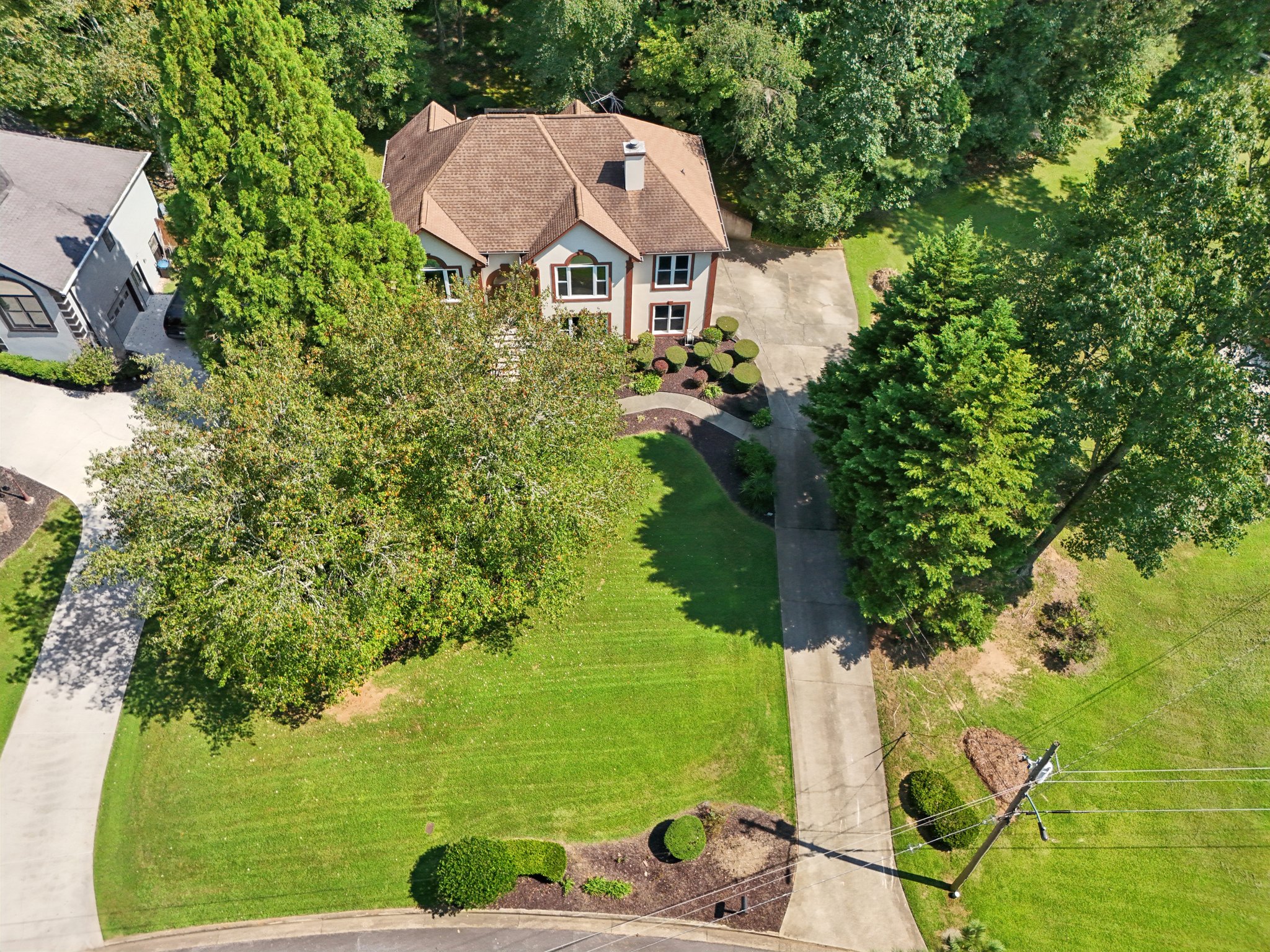 Elm Tree Dr NE-S2108-014.jpg