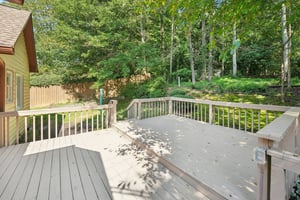 Elm Tree Dr NE-S2108-010.jpg