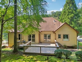 Elm Tree Dr NE-S2108-027.jpg