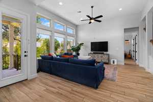 5820 Harper Park Dr, Austin, TX 78735, USA Photo 18