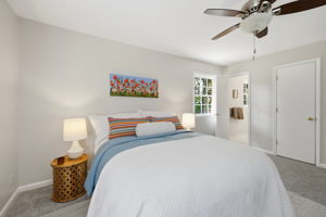  Photo 33